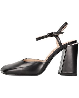 Ash With Heel - Black