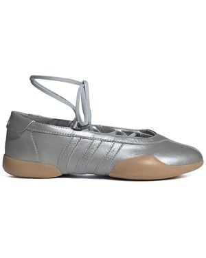 adidas Originals Flats for Women | Online Sale up to 50% off