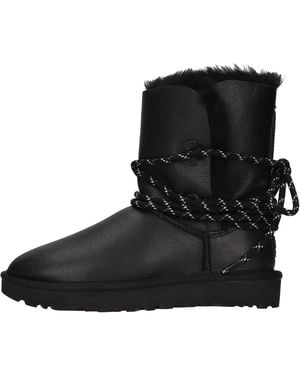 UGG Boots - Black
