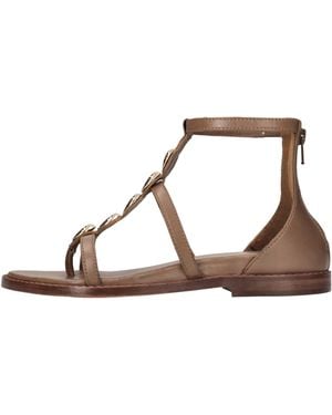 Emanuélle Vee Flat Shoes - Brown