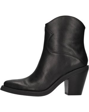 Ash Boots - Black