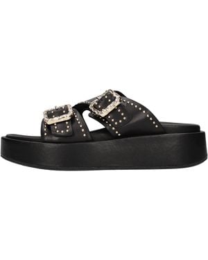 Emanuélle Vee Sandals - Black