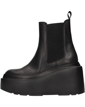 Elena Iachi With Heel - Black