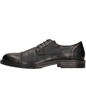 LE BOHÉMIEN Chaussures Basses Noir