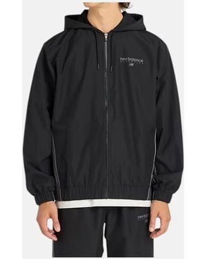 New Balance Jacket Mj61A4P8 - Black