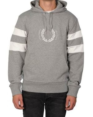 Fred Perry With Cap And Central Logo M4719 420 Grig - Gray