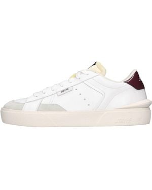 Strype Sneakers - White