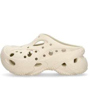 Crocs™ Cumbre De Mujeres Mule W Caged Clog - Neutro