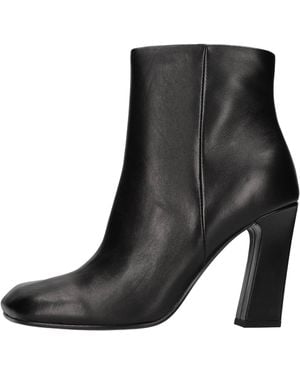 Ash Boots - Black