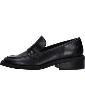 Carrano Chaussures Basses Noir