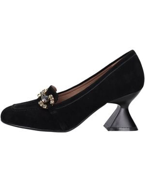 Emanuélle Vee With Heel - Black
