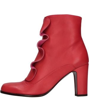 Chie Mihara Rote Stiefel
