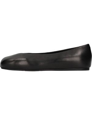 Vic Matié Flat Shoes - Black