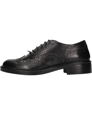 Emanuélle Vee Flat Shoes - Black
