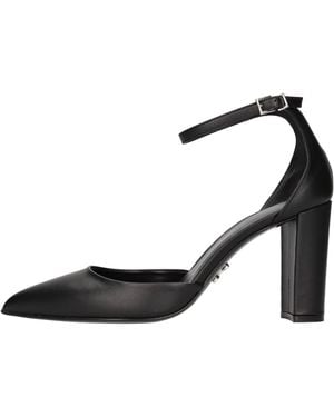 Sergio Levantesi With Heel - Black