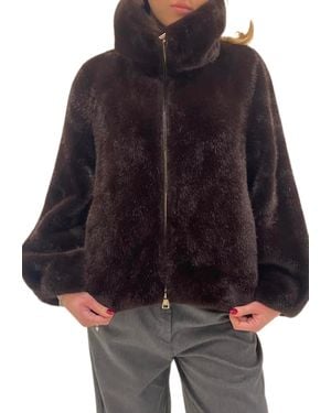 Souvenir Clubbing Frau Mit Goldenem Reibverschluss - Schwarz