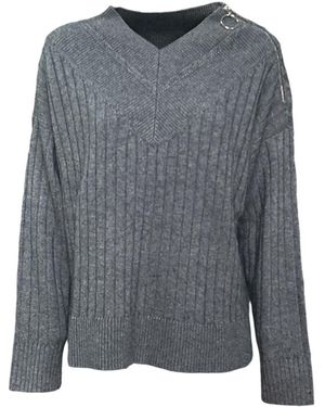 Beatrice B. Vrouw 8586Mark - Grijs