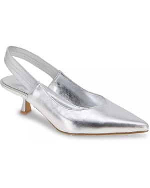 BCBGeneration Kayla Pump - White