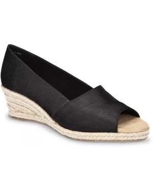 Easy Street Jasper Espadrille Pump - Black