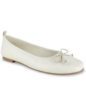 BCBGeneration Emry Ballet Flat - White