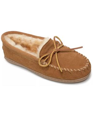 Minnetonka Sheepskin Hardsole Slipper - Brown