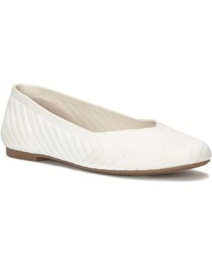 Kelly & Katie Taydra Ballet Flat - White