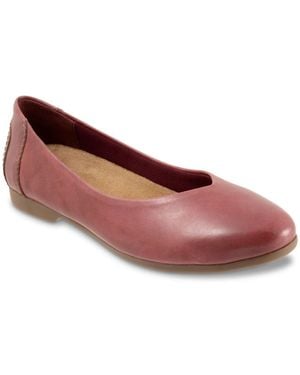 Trotters Iris Flat - Red