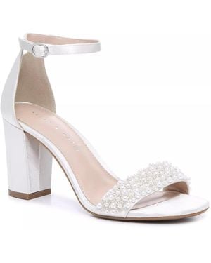 Kelly & Katie Hildie Sandal - White