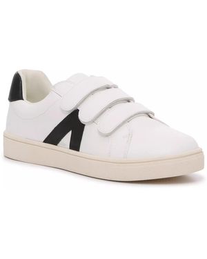 MIA Izzie Sneaker - White