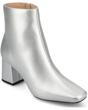 Journee Collection Haylinn Boot - Black