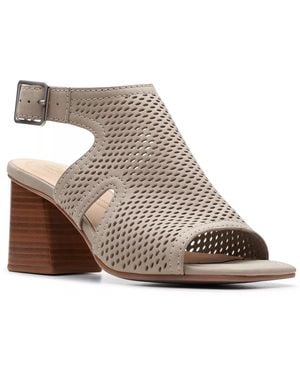 Clarks Siara Sandal - Brown