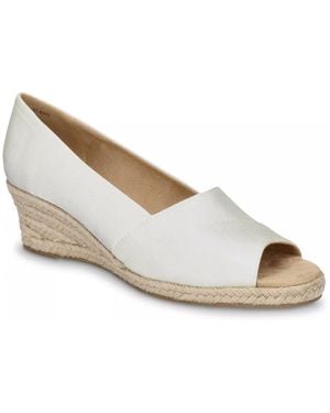 Easy Street Jasper Espadrille Pump - White