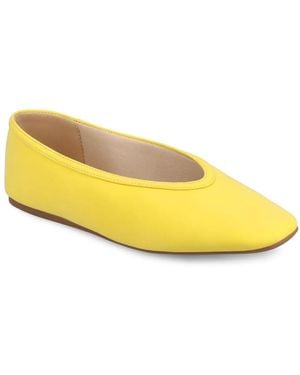 Journee Collection Fortune Flat - Yellow