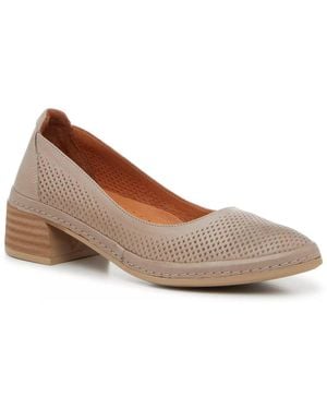 Spring Step Celaya Pump - Brown