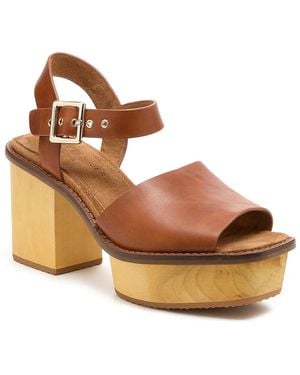 Kelsi Dagger Brooklyn Groove Platform Sandal - Brown