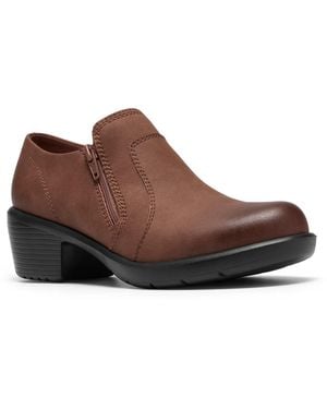 Clarks Kynnzie Zip Bootie - Brown