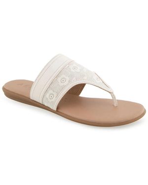 Aerosoles Illia Flat - White