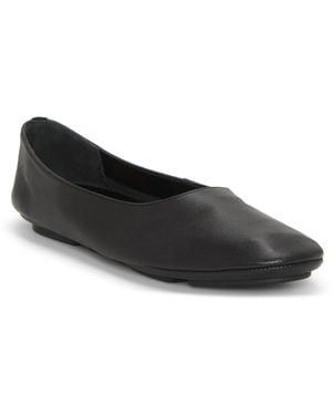 Vince Camuto Catisha Ballet Flat - Black