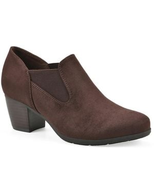 White Mountain Anstey Chelsea Boot - Brown