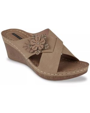 Good Choice Selly Wedge Sandal - Brown