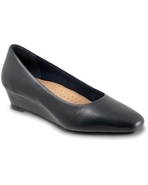 Trotters Denisse Pump - Blue