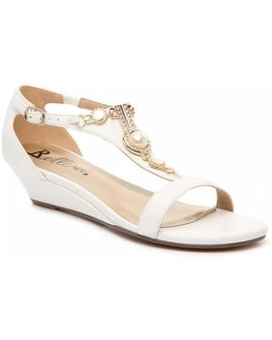 Bellini Lynn Wedge Sandal - White