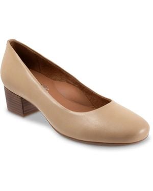 Softwalk Lynn Pump - Natural