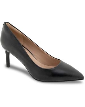BCBGeneration Clara C Pump - Black