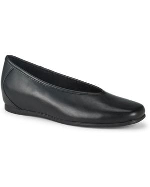 BareTraps Ryalie Flat - Black