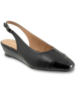 Trotters Dea Wedge Pump - Black