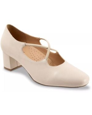 Trotters Demi Pump - Black