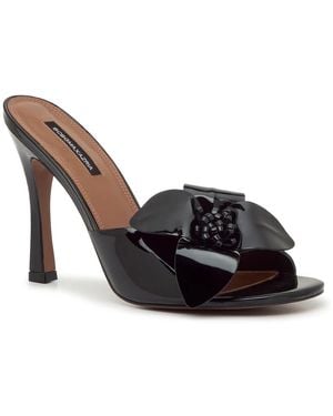BCBGMAXAZRIA Aeryn Sandal - Black