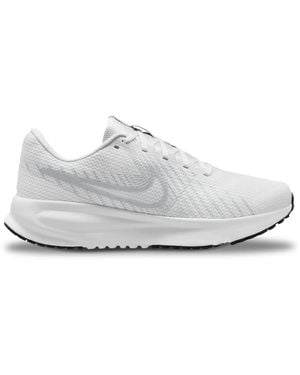 Nike Run Defy Running Shoe - White