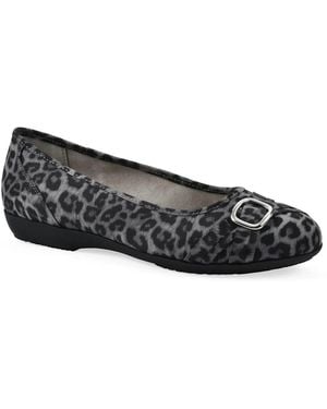 White Mountain Wide Width Calming Ballet Flat - Black